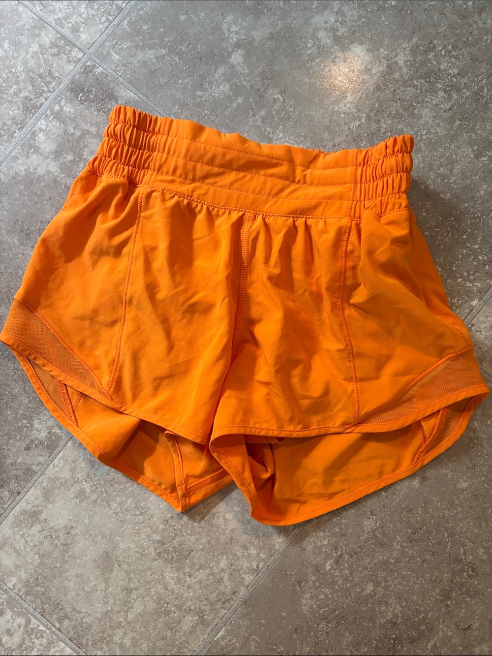 Lululemon Hottie Hot Women’s High-Waist Athletic Shorts - Orange Size 2